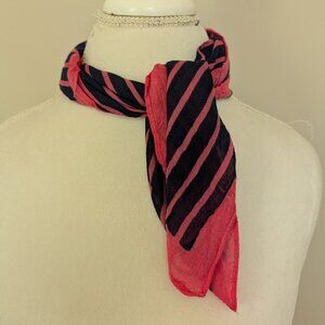 VINTAGE 1990s super soft knit pink and navy blue square neck scarf